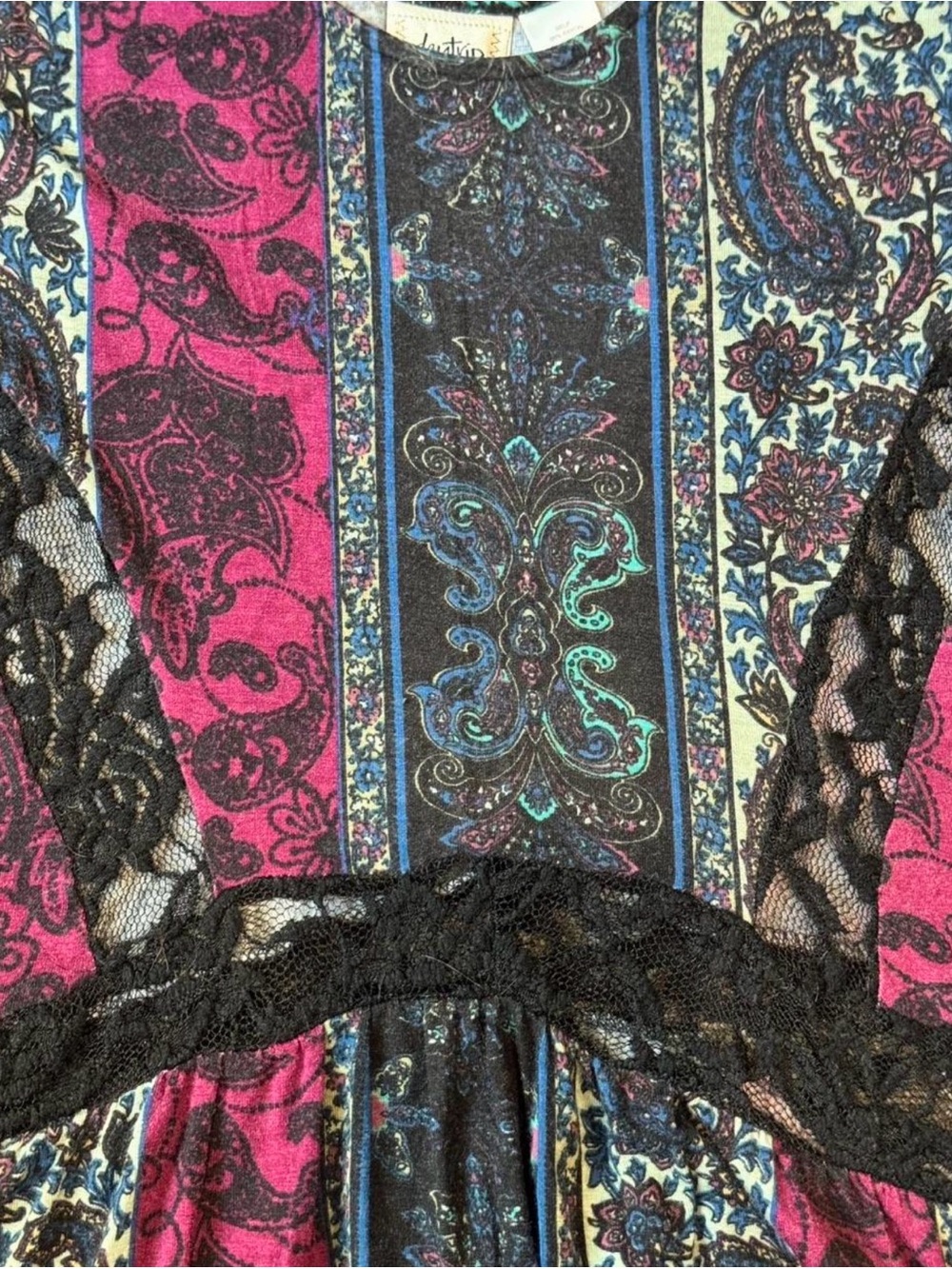 Daytrip Paisley Panel Tank Top in Pink and Black - Picture 5 of 6